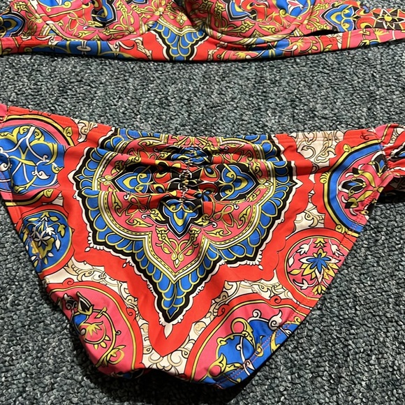LUCKY BRAND vacation paisley red print bikini swim travel underwire medium m - Picture 4 of 7